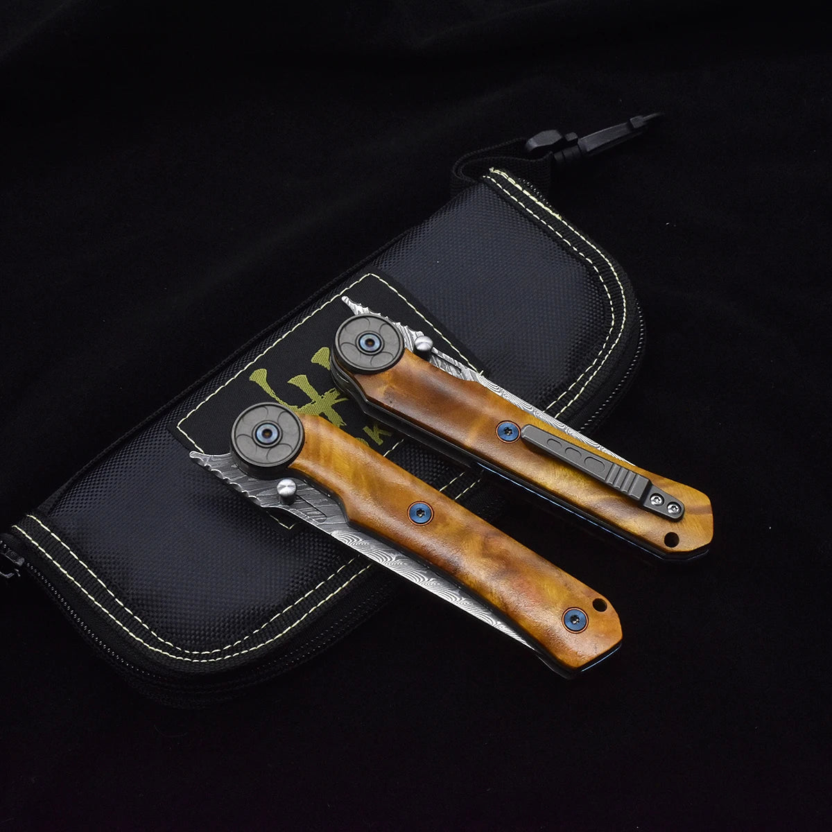 LUOKESIDIY Damascus Steel Folding Knife With Camphor Wood Handle