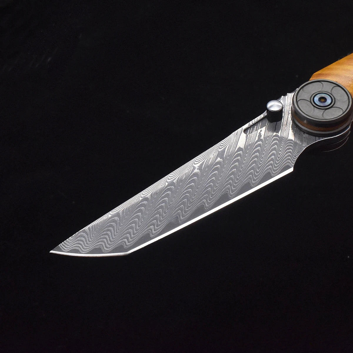 LUOKESIDIY Damascus Steel Folding Knife With Camphor Wood Handle
